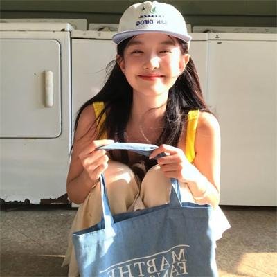 新闻记者2022